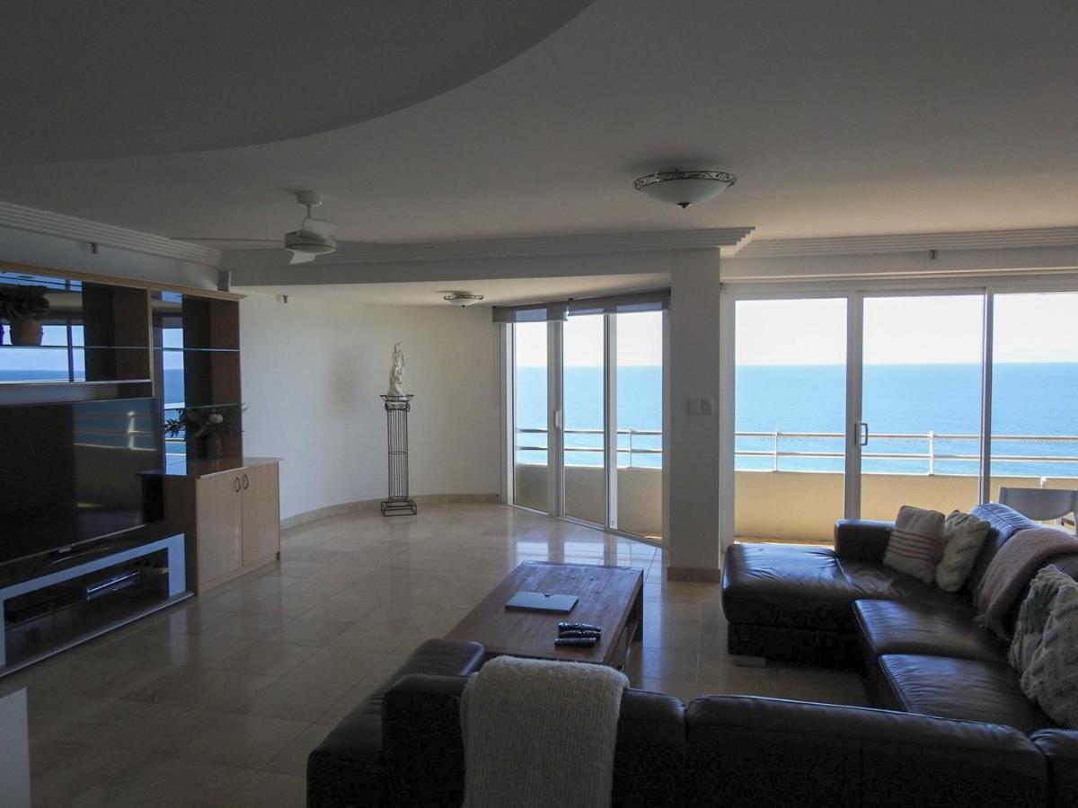 Zenith Ocean Front Apartments Gold Coast Exterior foto
