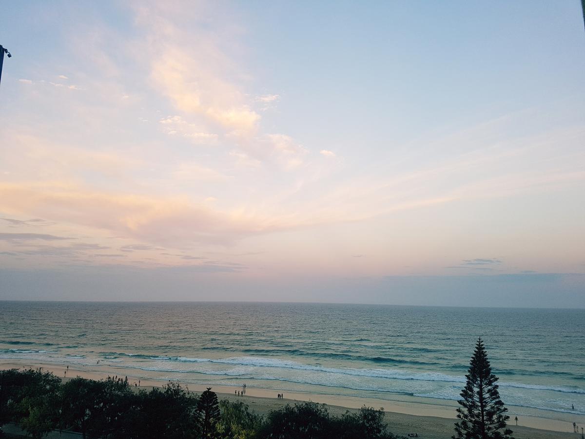 Zenith Ocean Front Apartments Gold Coast Exterior foto